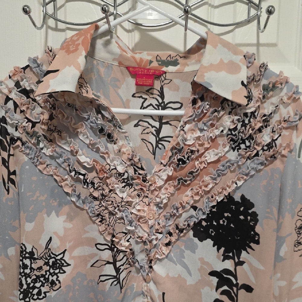 Floral Ruffle Blouse - Black, Gray, Pink - Picture 6 of 13